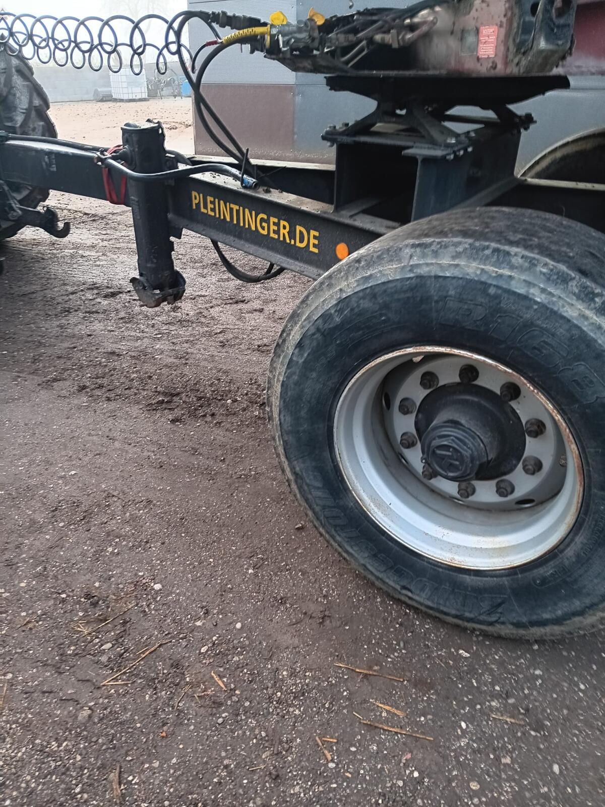 Schwarzmüller Sattelanhänger inkl. Dolly 2