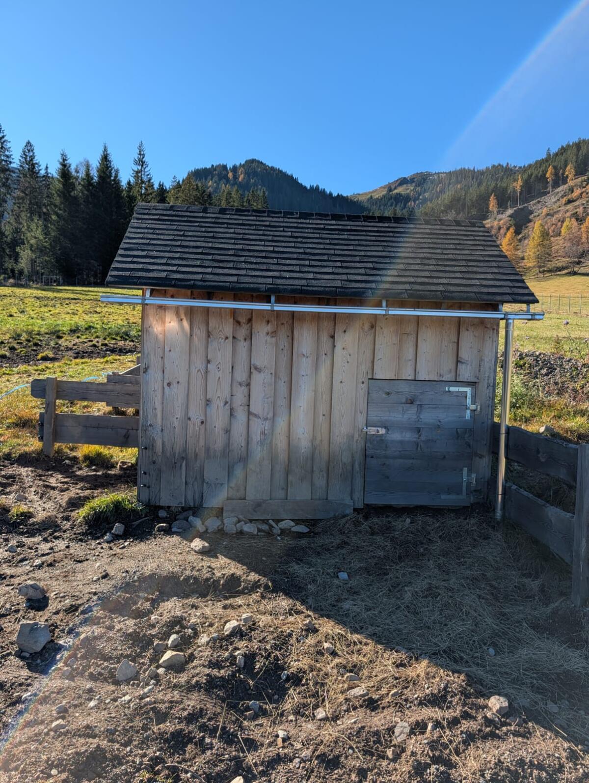 Hütte für Ziegen, Schafe, Schweine, Hühner zu verkaufen 3