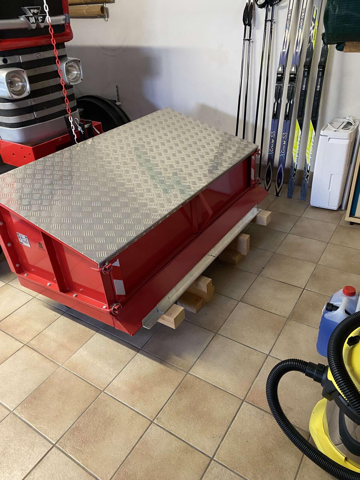 Heckcontainer Dema Basic 150 cm 2