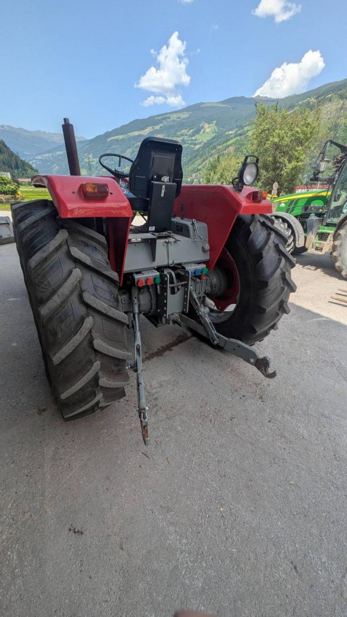Massey Ferguson 1080 2