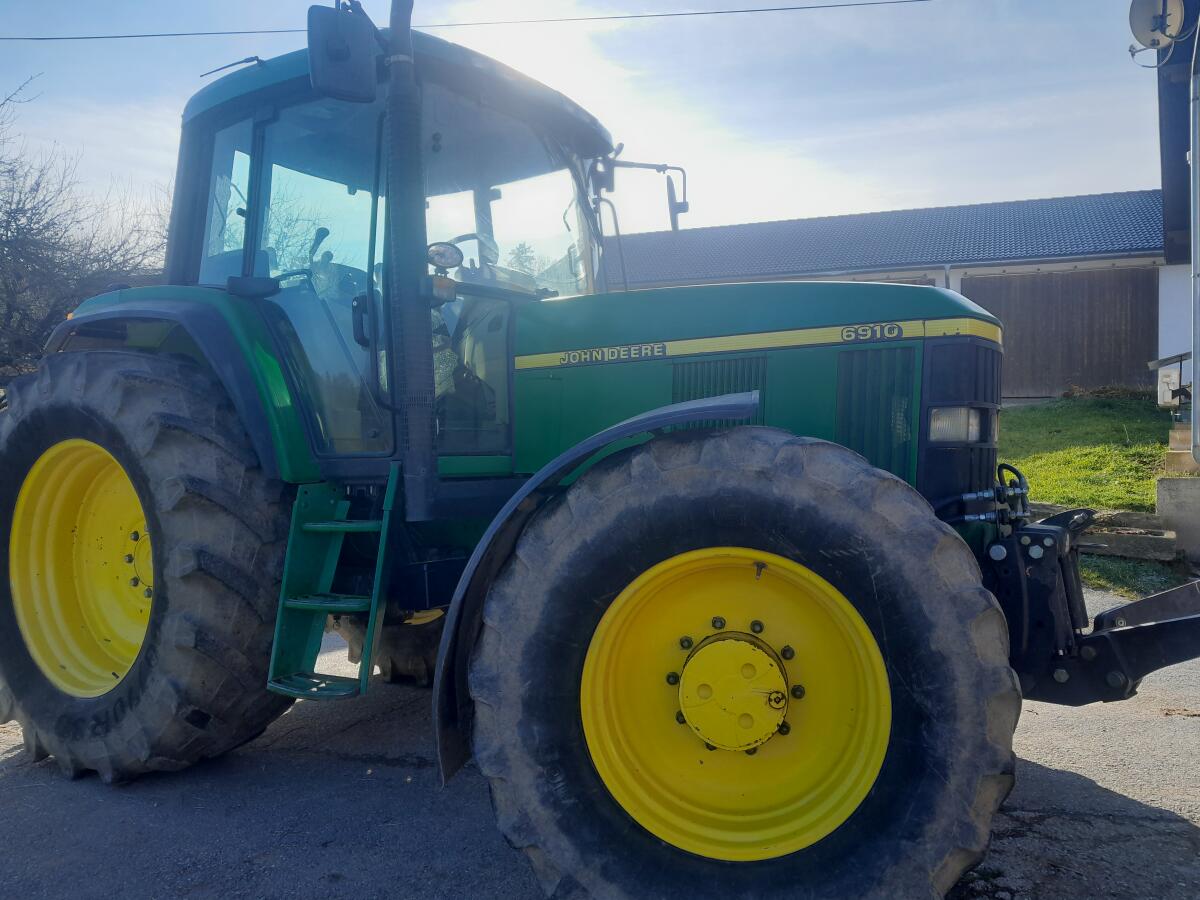 Verkaufe John Deere 6910 2
