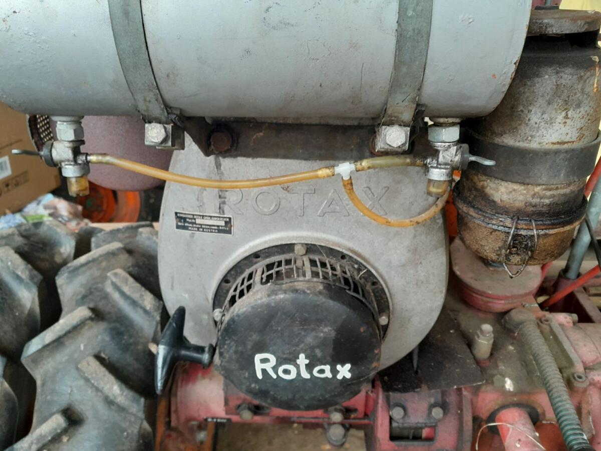 Rotax Motor zurzeit montiert auf einem Rasant Super 1