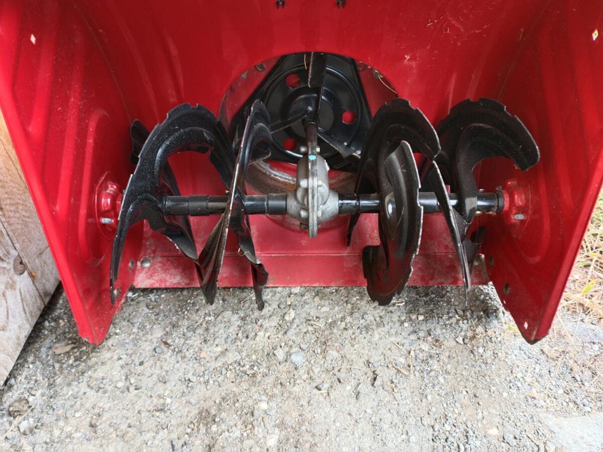 Schneefräse neuwertig 2