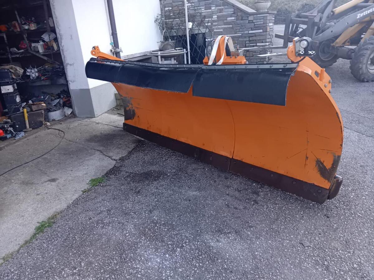 Hytrac Schneepflug 320 3