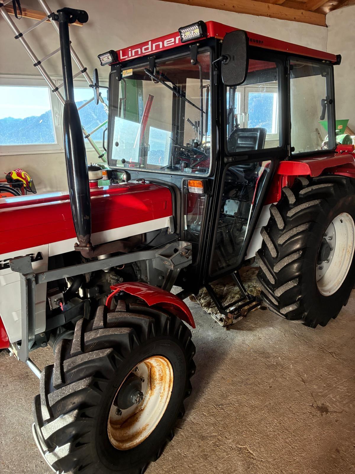 Lindner 520 A mit Hauer Frontlader 2