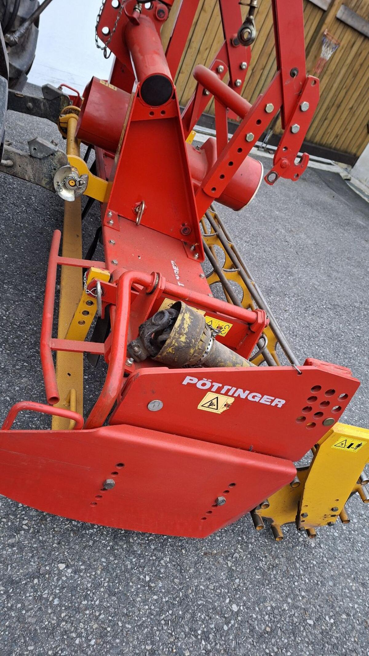 Kreiselegge Pöttinger Lion 300 3