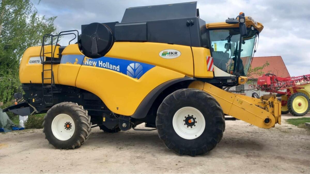 New Holland CX8070 2