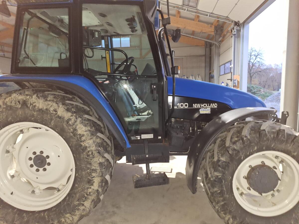 New Holland TL100 3