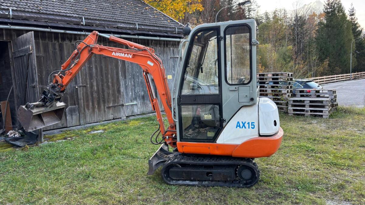 Airman AX15 Hitachi EX15 2