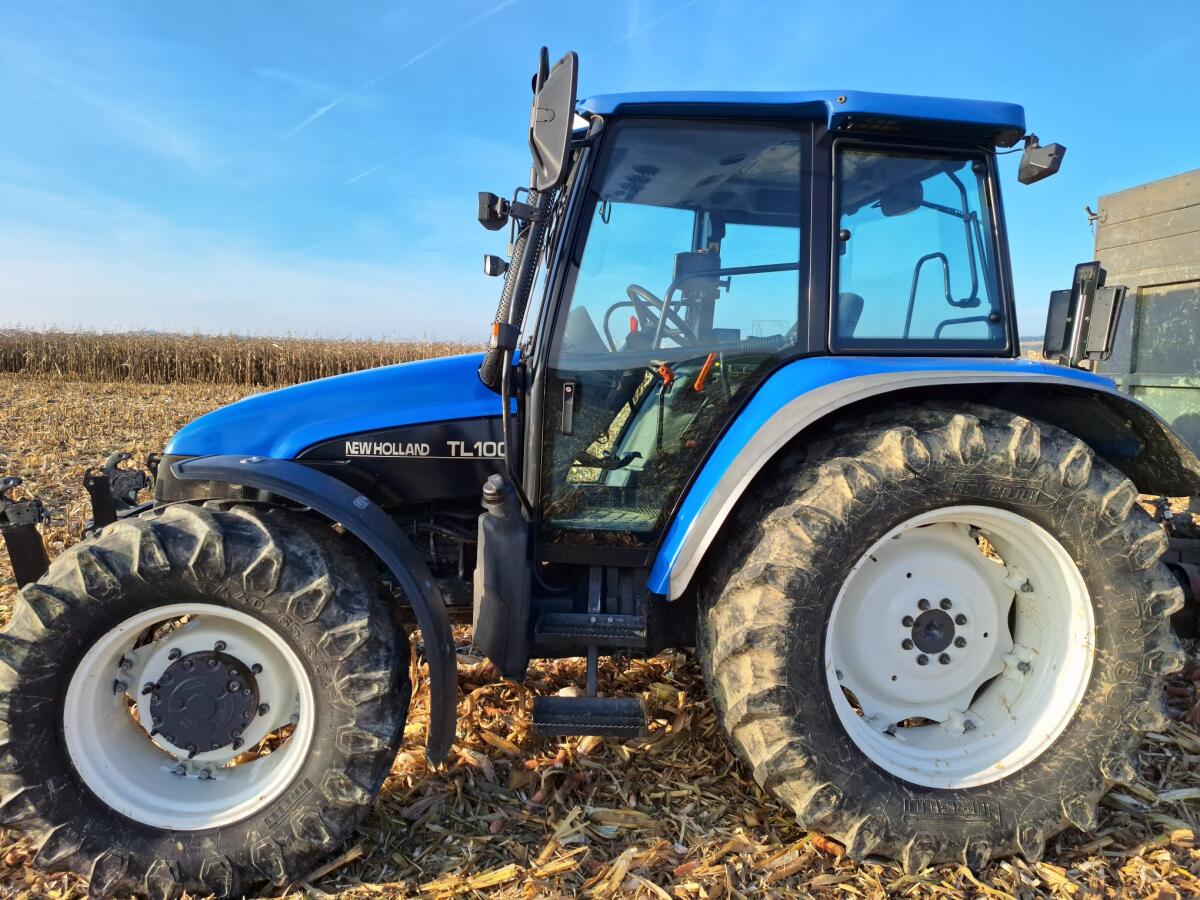 New Holland TL100 2