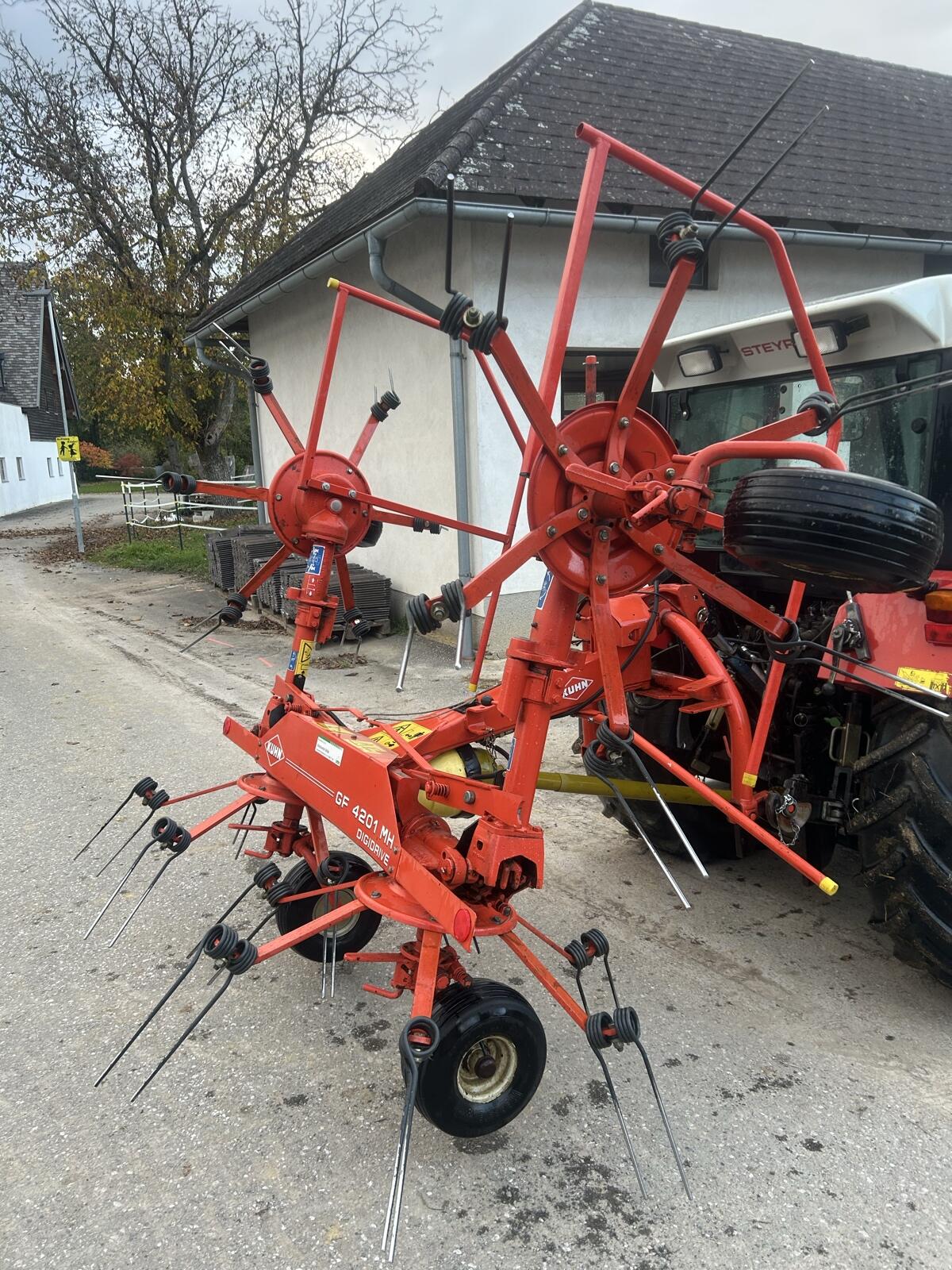 Kreiselheuer, Heuwender, Kuhn GF 4201 MH DIGIDRIVE 2