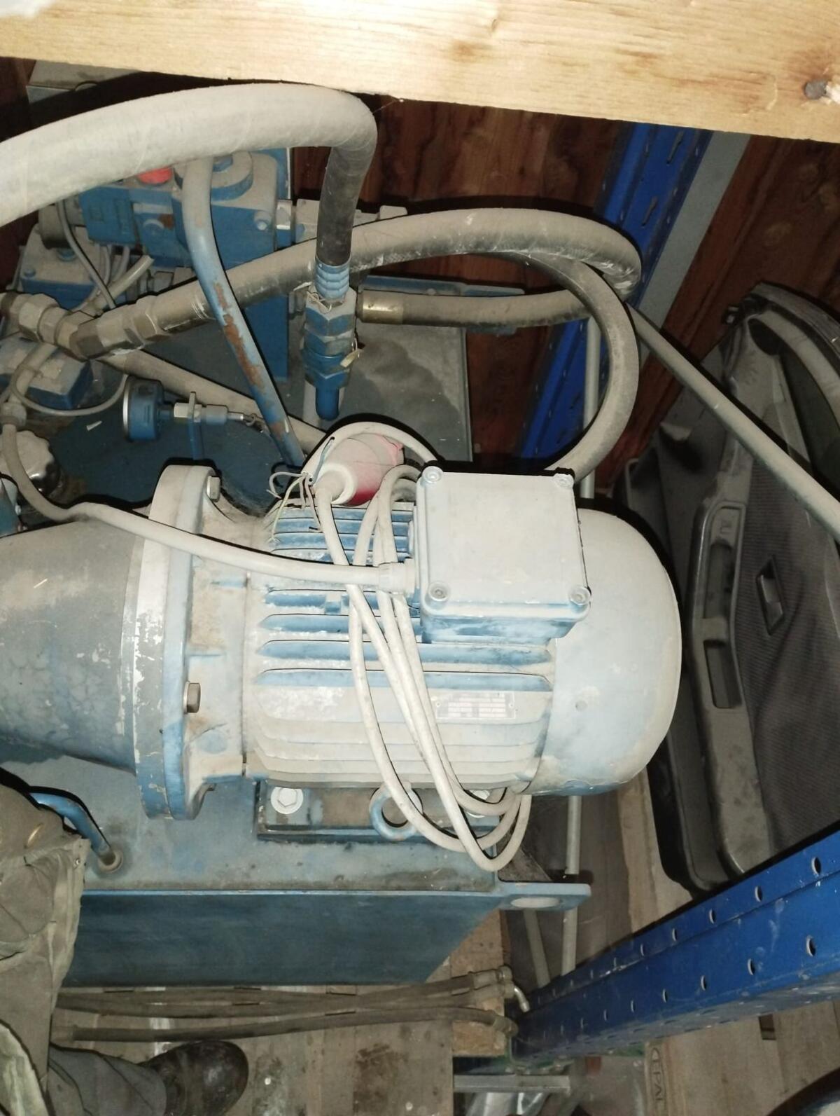 Verkaufe Hydraulik-Aggregat 2