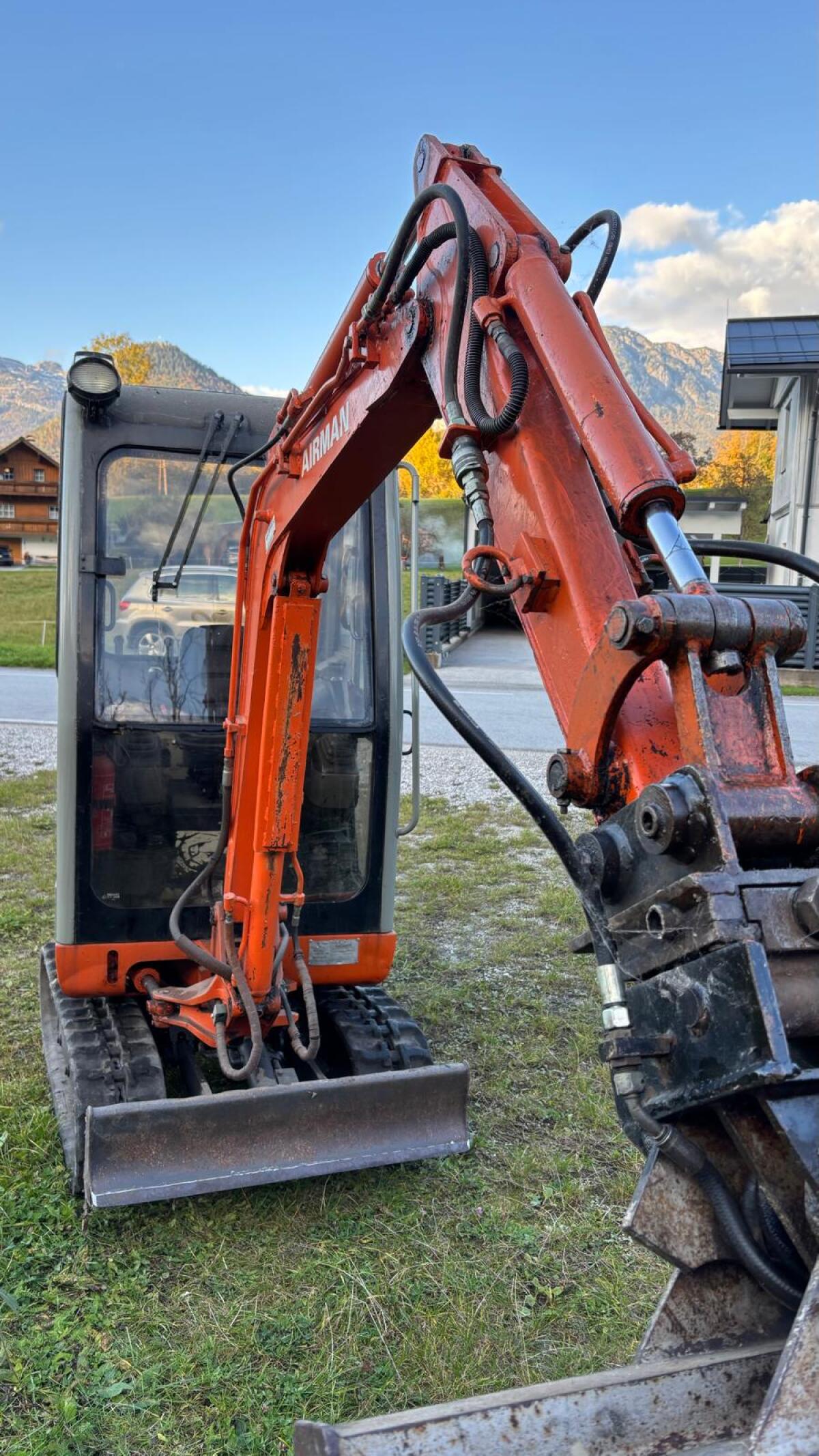 Airman AX15 Hitachi EX15 1