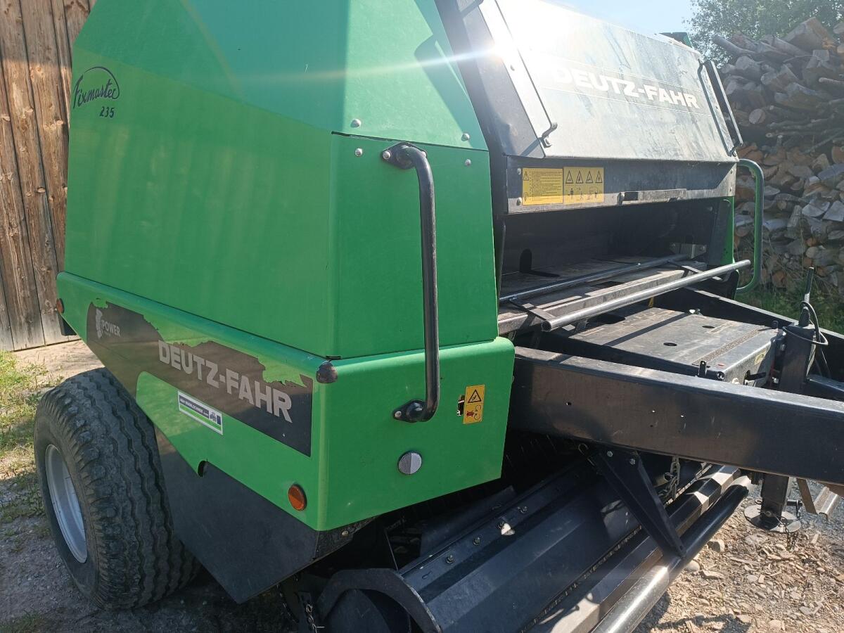 Deutz-Fahr Rundballenpresse Fixmaster 235, baugleich Kuhn 1