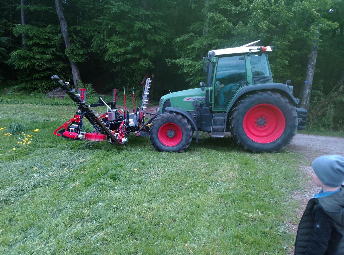 Übernehmen Mäharbeiten 3