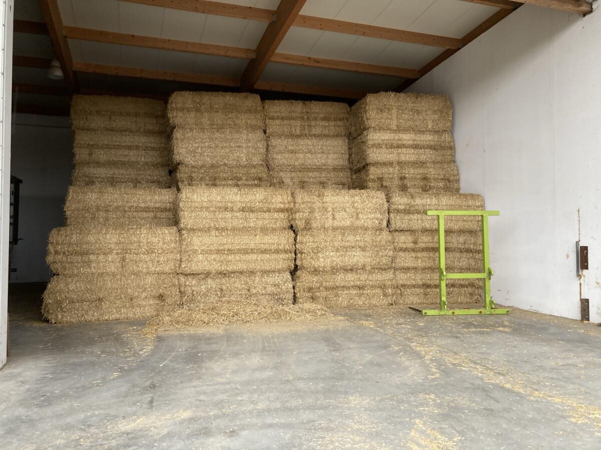 Verkaufe Weizenstroh 1