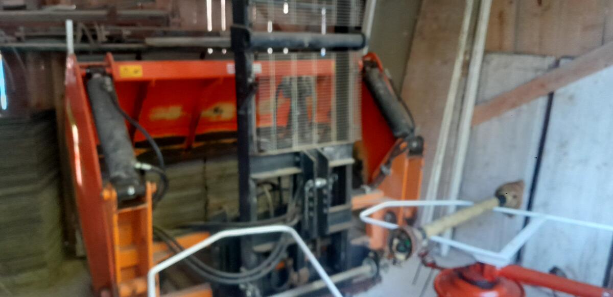 Silozange mit Hubgerüst Parmiter SGP 300 2