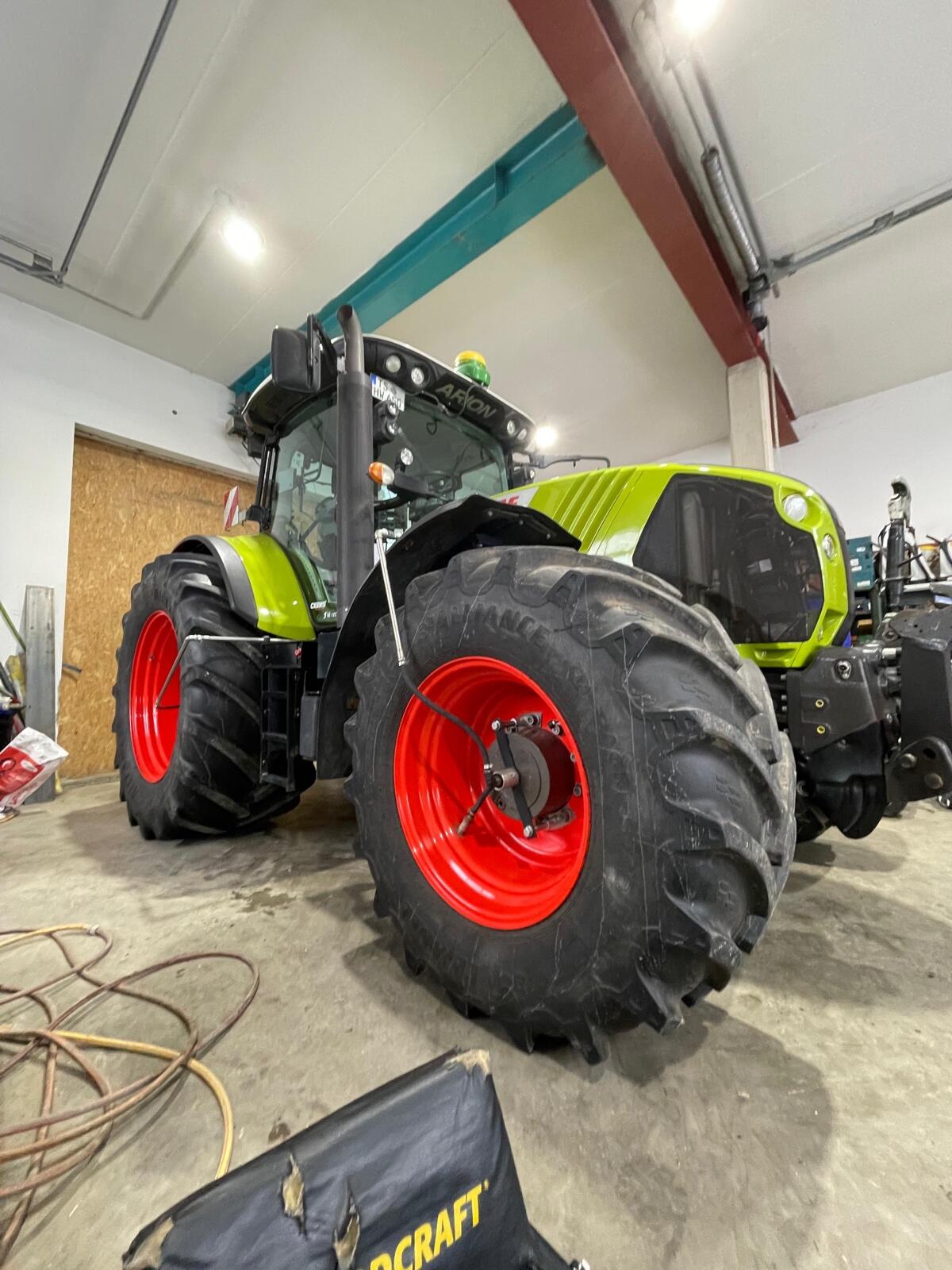 Traktor Claas Arion 650 3