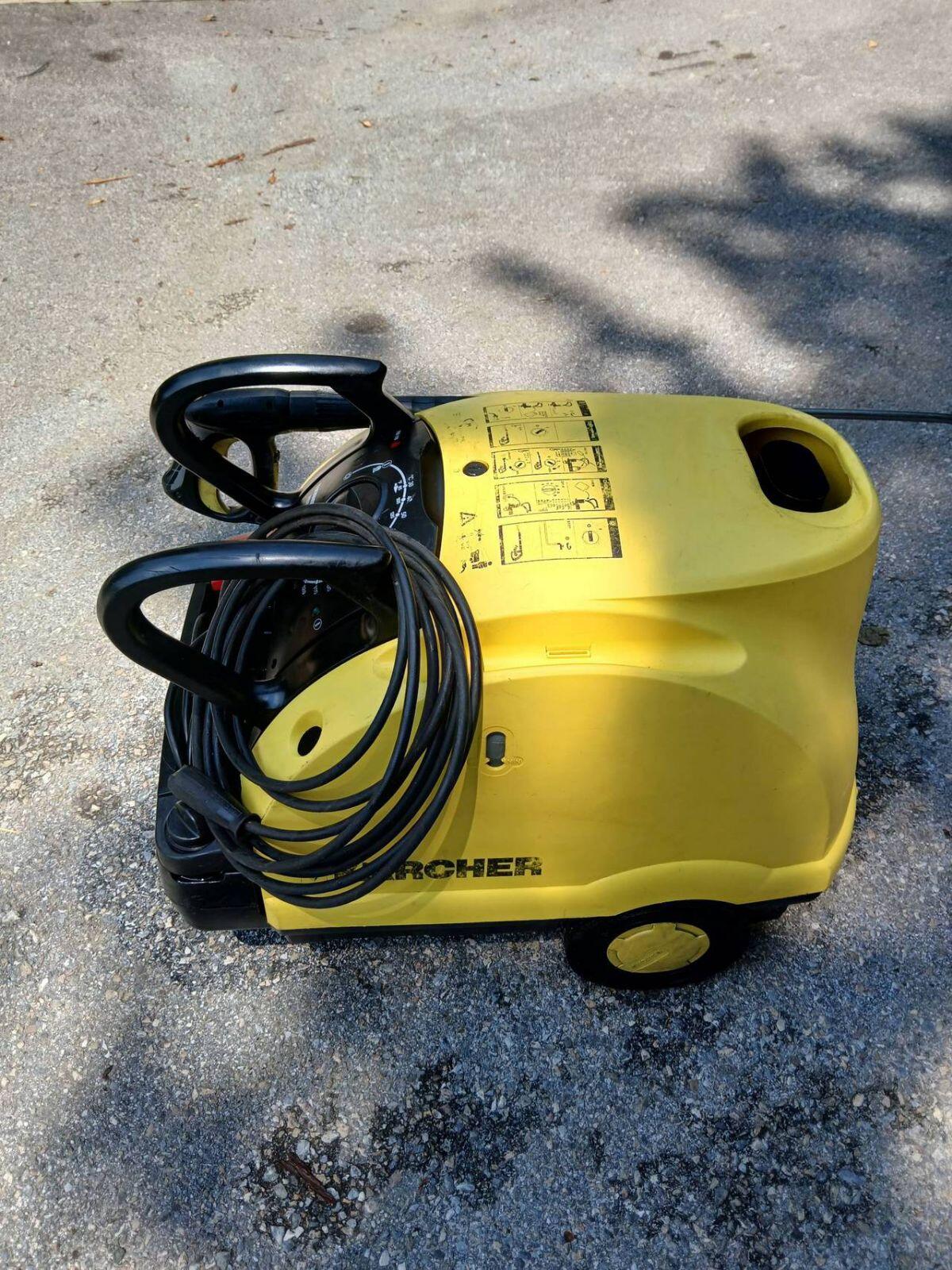 Hochdruckreiniger Heißwasser Kärcher HDS 698 C 2