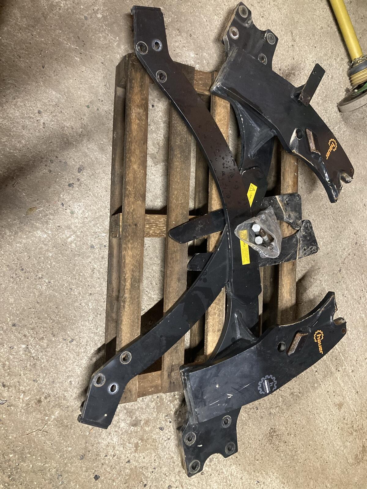 Hauer Frontladerkonsole Fendt 300 1