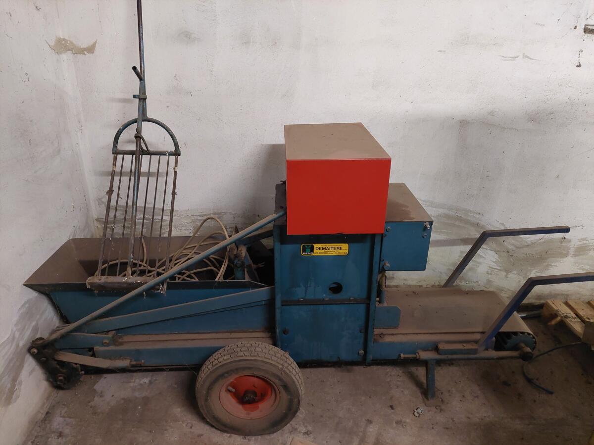 Dewa Pressballenmaschine mit Sägerät 1