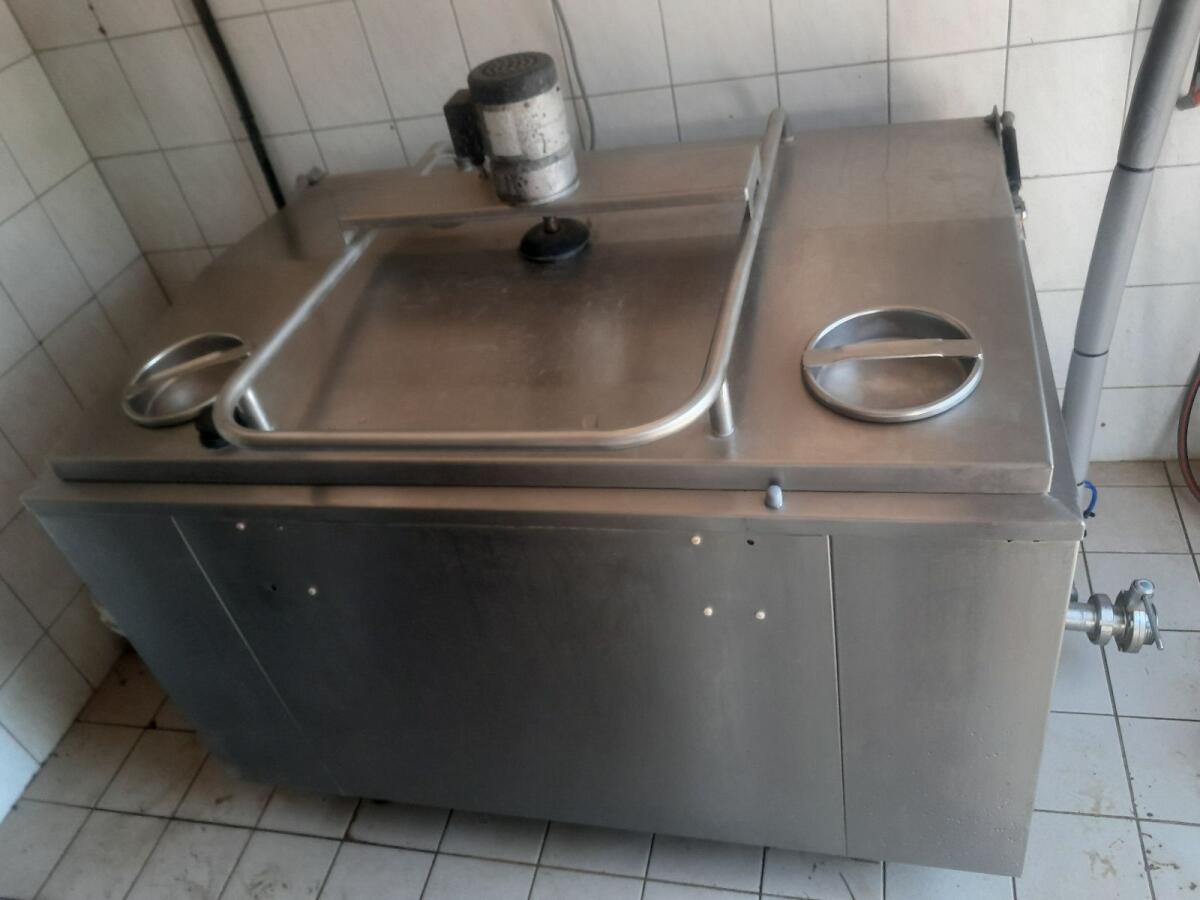 Milchtank 630 l mit Kühlung 1