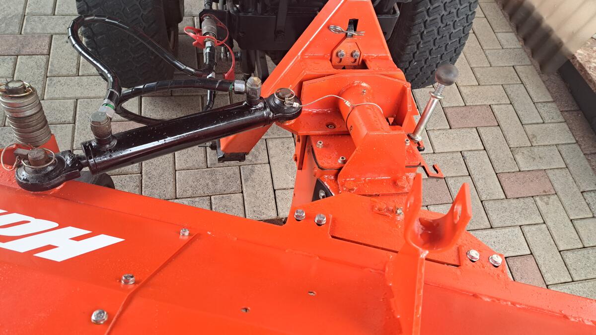 Frontkehrmaschine Hako 140 cm für Zapfwelle inkl. Winterkehrwalzen 3