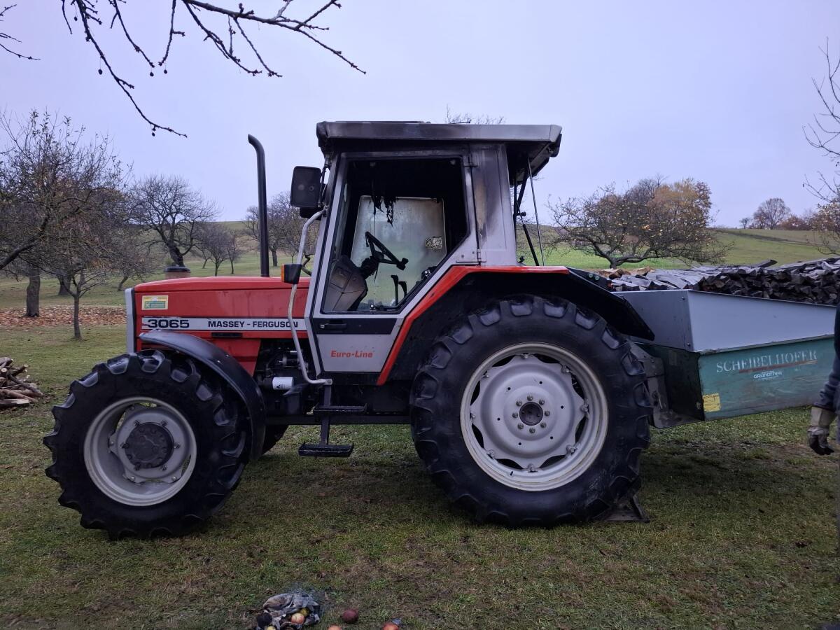 Traktor Massey Ferguson 3065 1