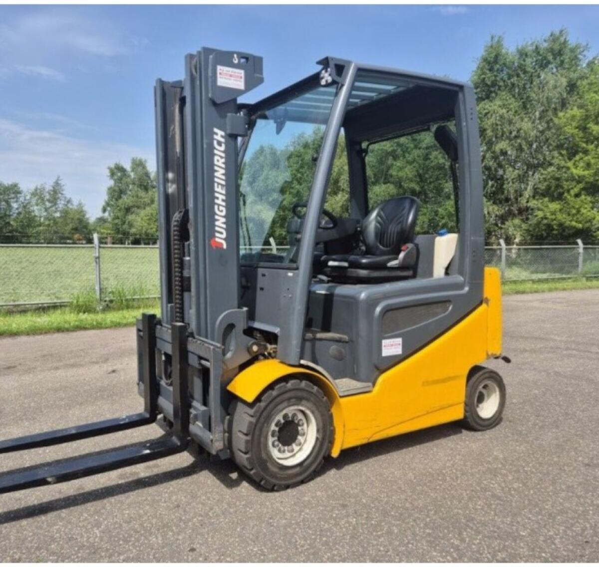 Suche Stapler 1,8-2,5t 2