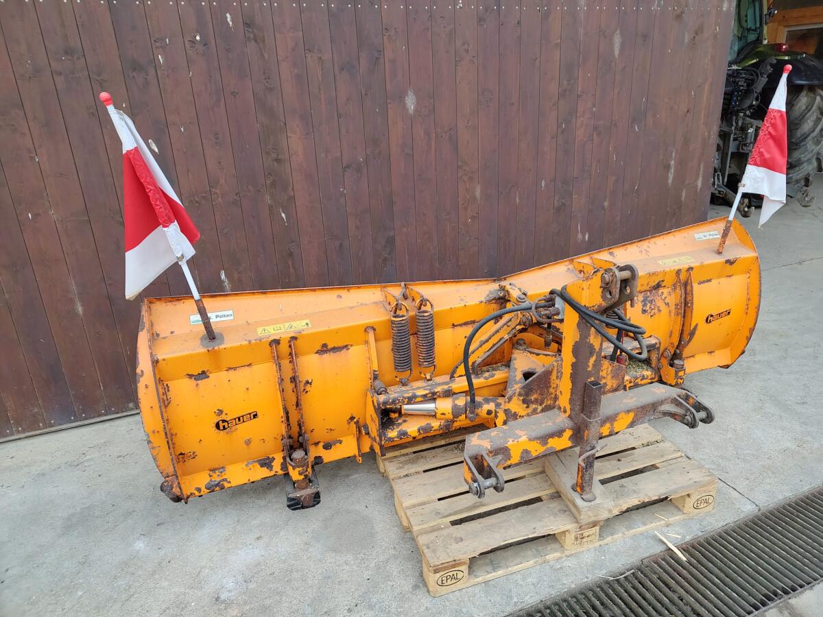 Hauer Schneepflug 2