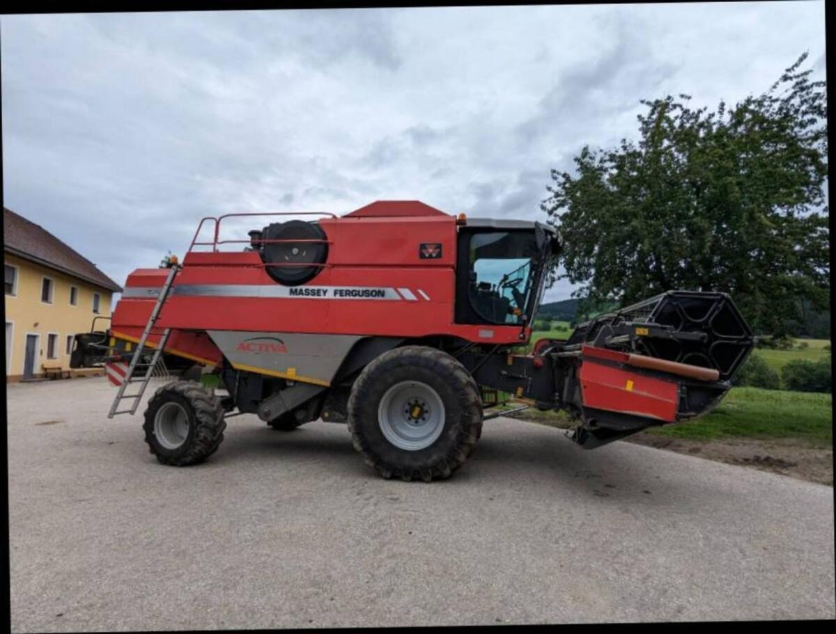 Massey Ferguson 7240 1