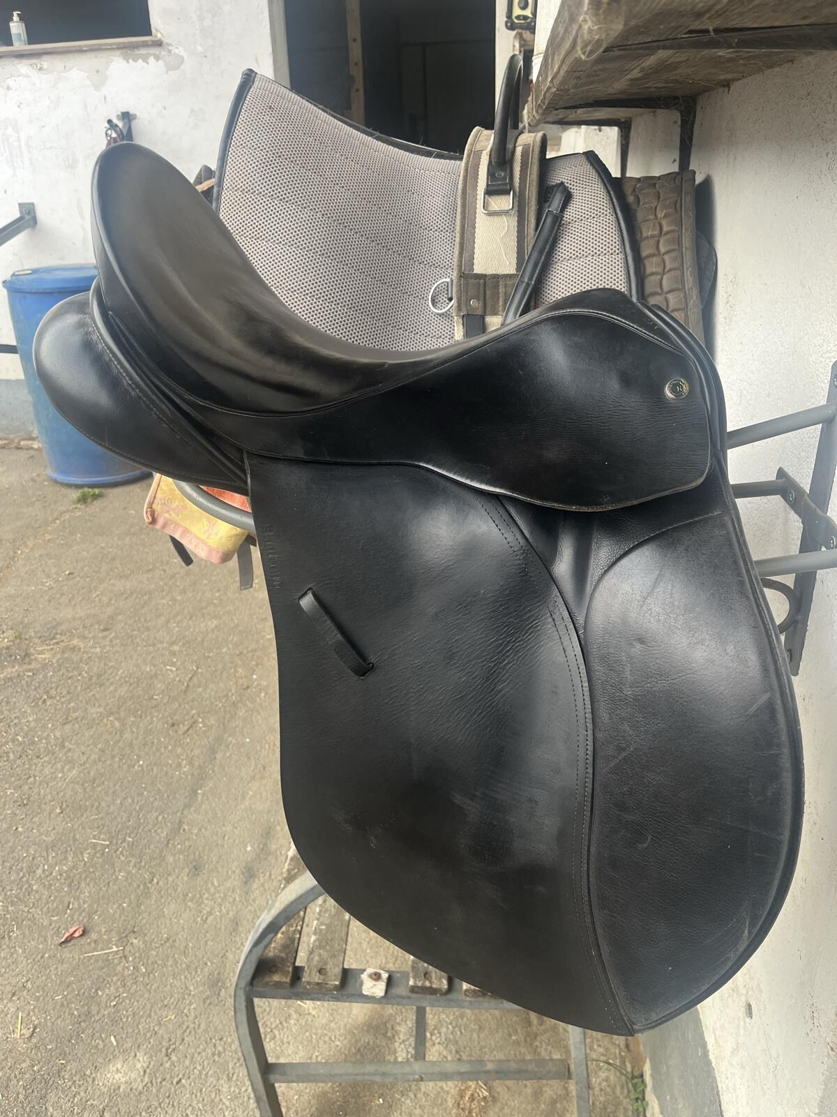 Sehr bequemer VS Sattel für breite Pferde 2