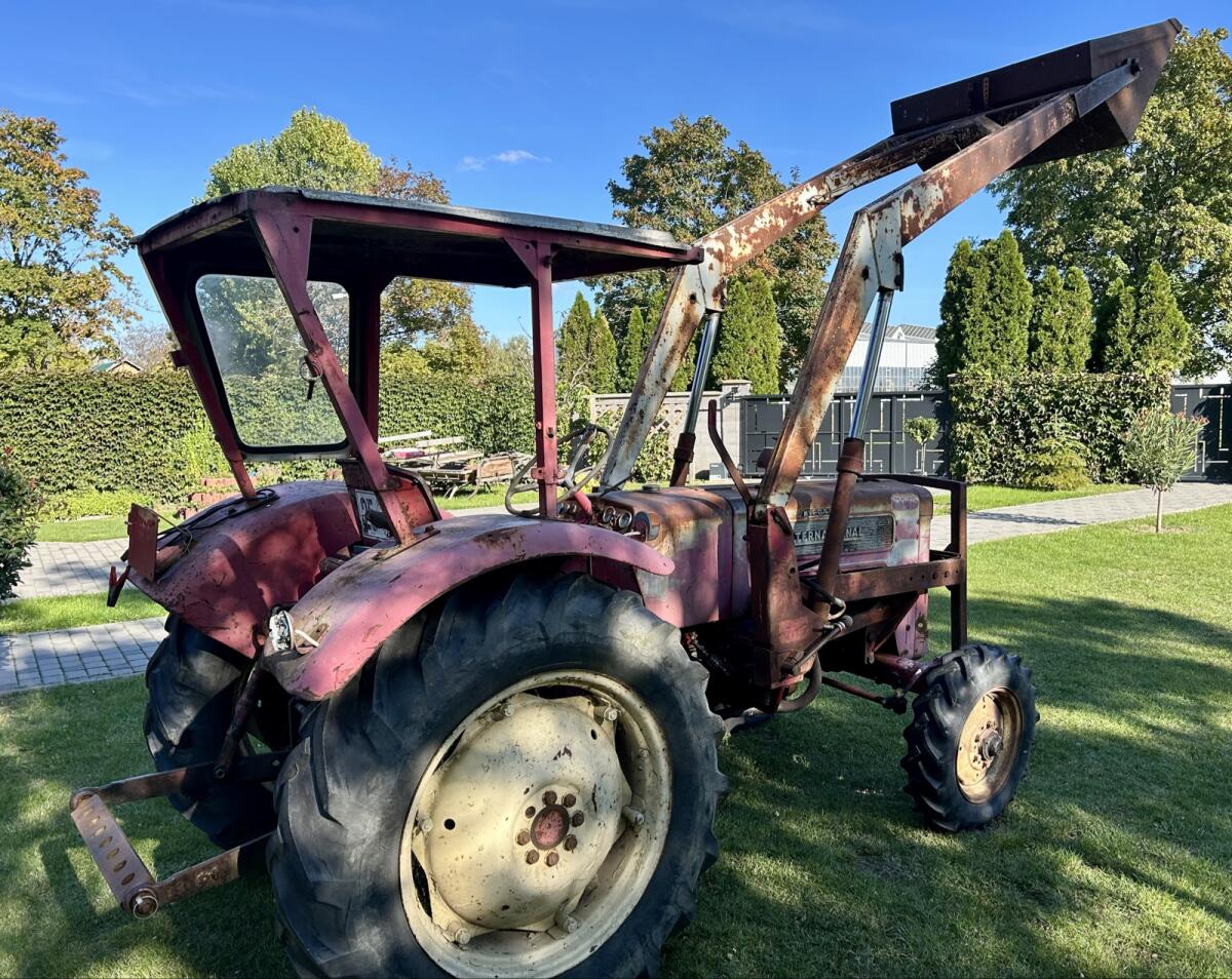 Jozef McCormick International B 414 Traktor 3