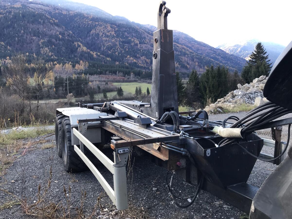 Hakenliftanhänger 3