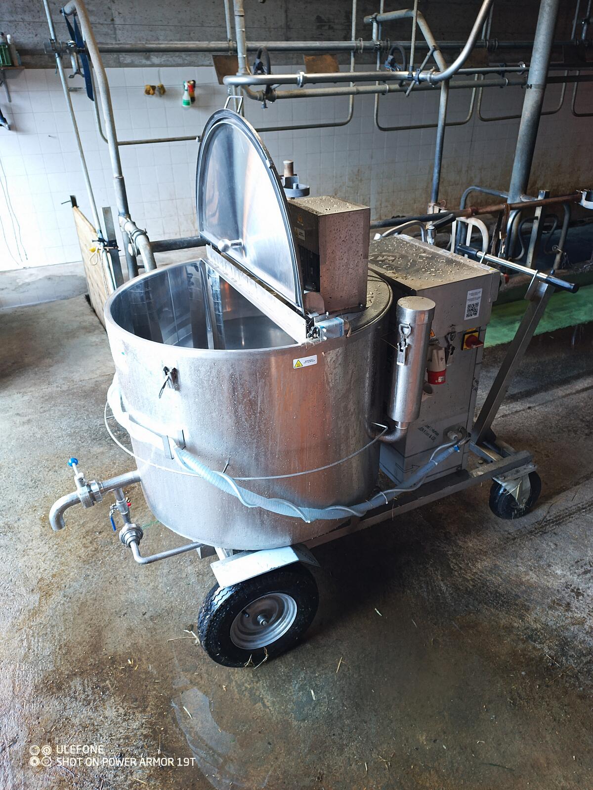 Milchtaxi 300 Liter 3