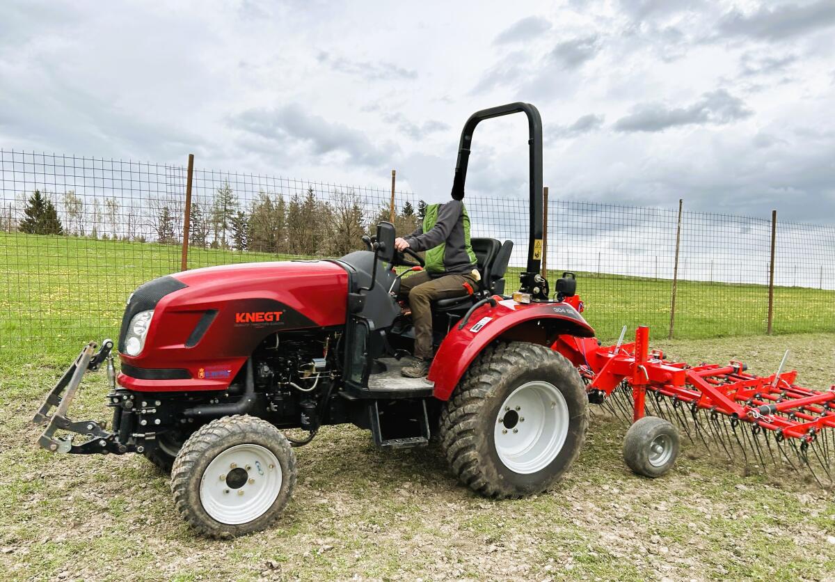 Kleintraktor Allrad Knegt 304 G2 1