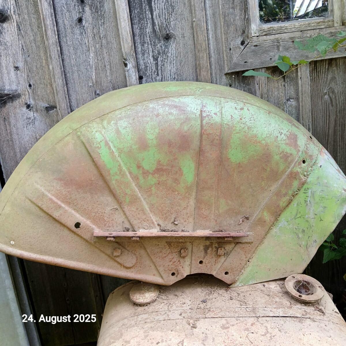 Kotflügel, Kühler für Steyr 180 1