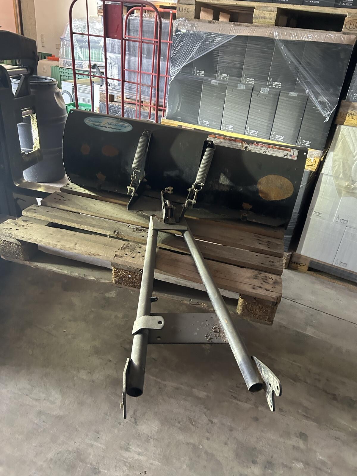 Schneeschild für Quad oder Rasentraktor 2