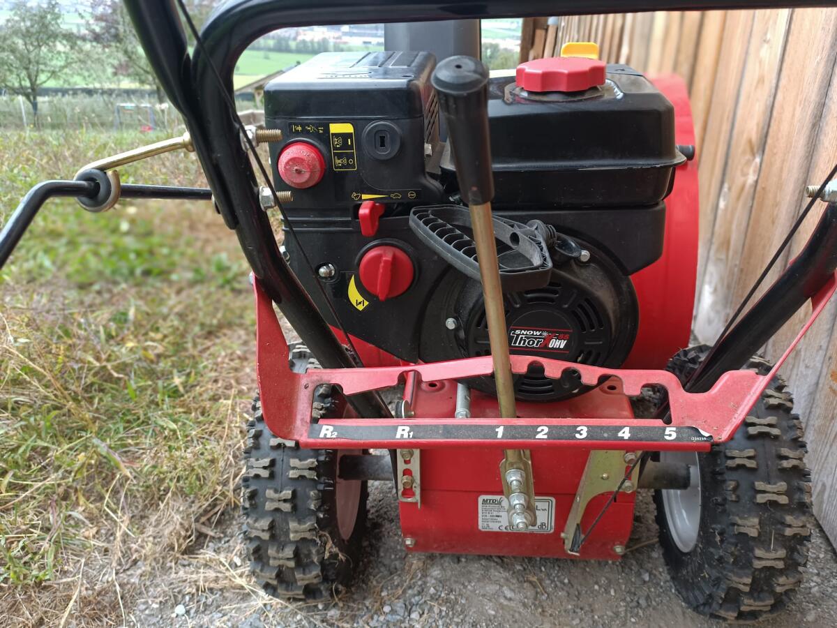 Schneefräse neuwertig 1