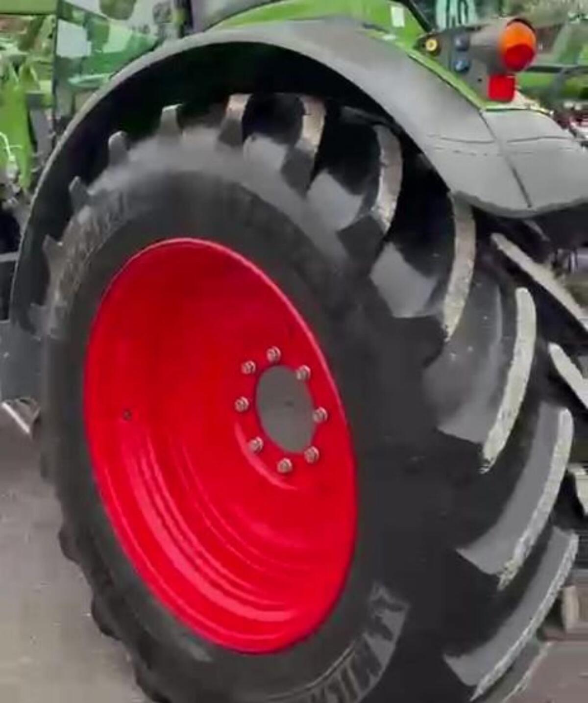 Michelin Multibib 540/65 R34 Satz - 75% 3