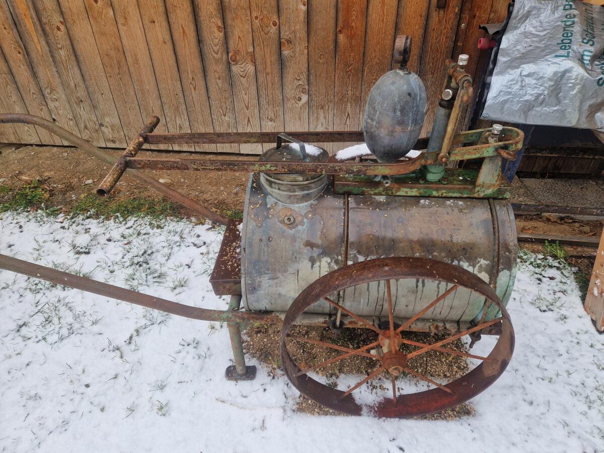 Garten- bzw. Baumspritzpumpe 3