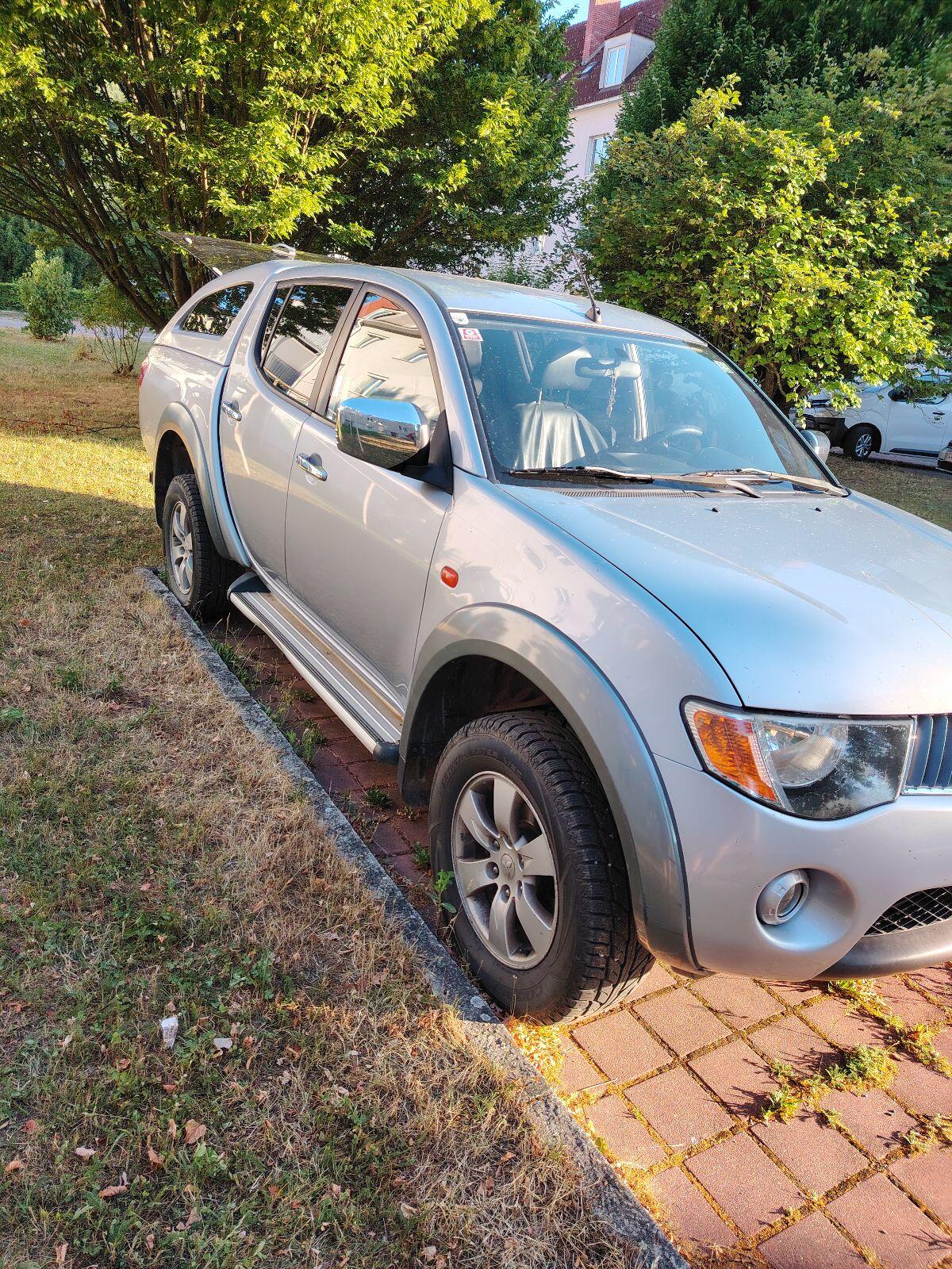 Mitsubishi L200 1