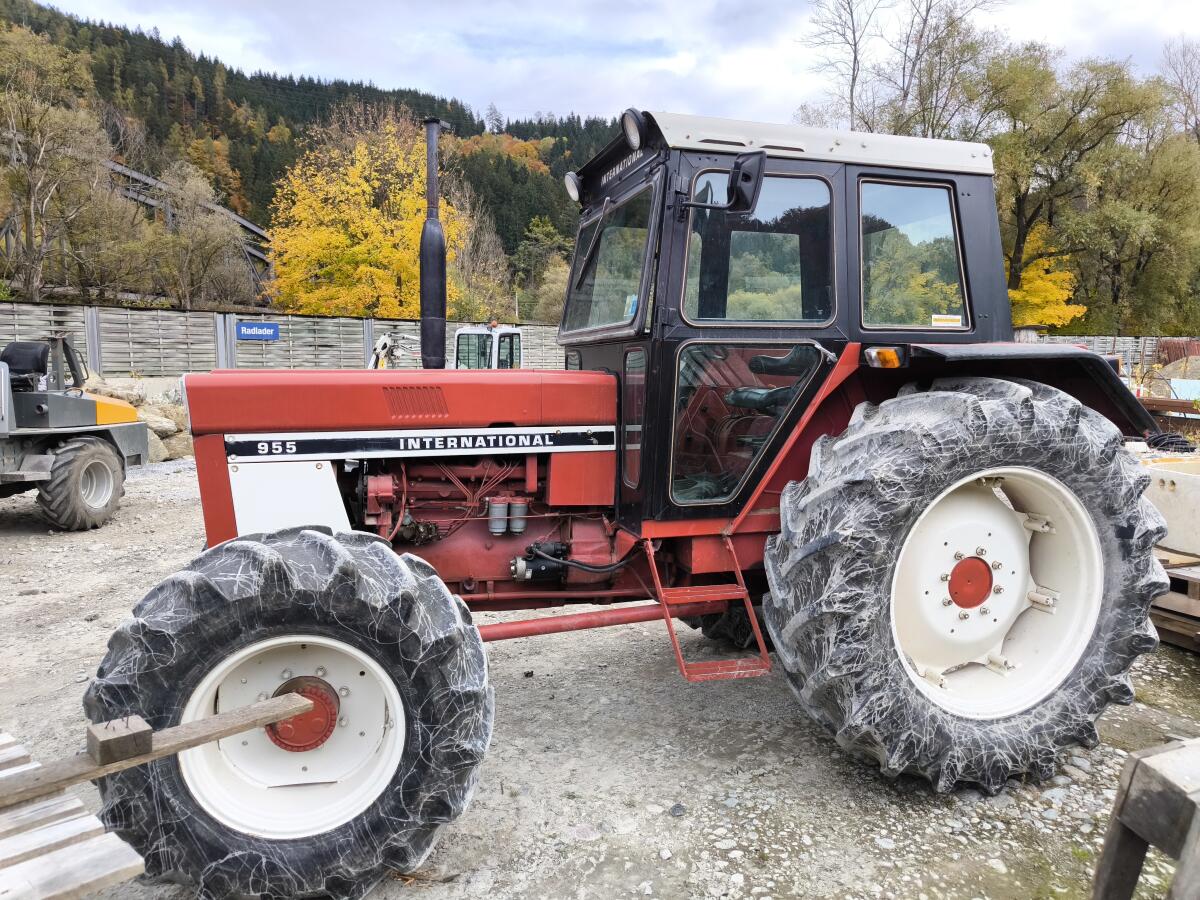 Traktor IHC 955 Allrad 1