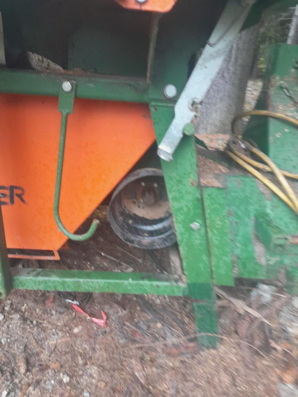 Posch Tisch- und Wipp-Kreissäge mit Schälautomat 2