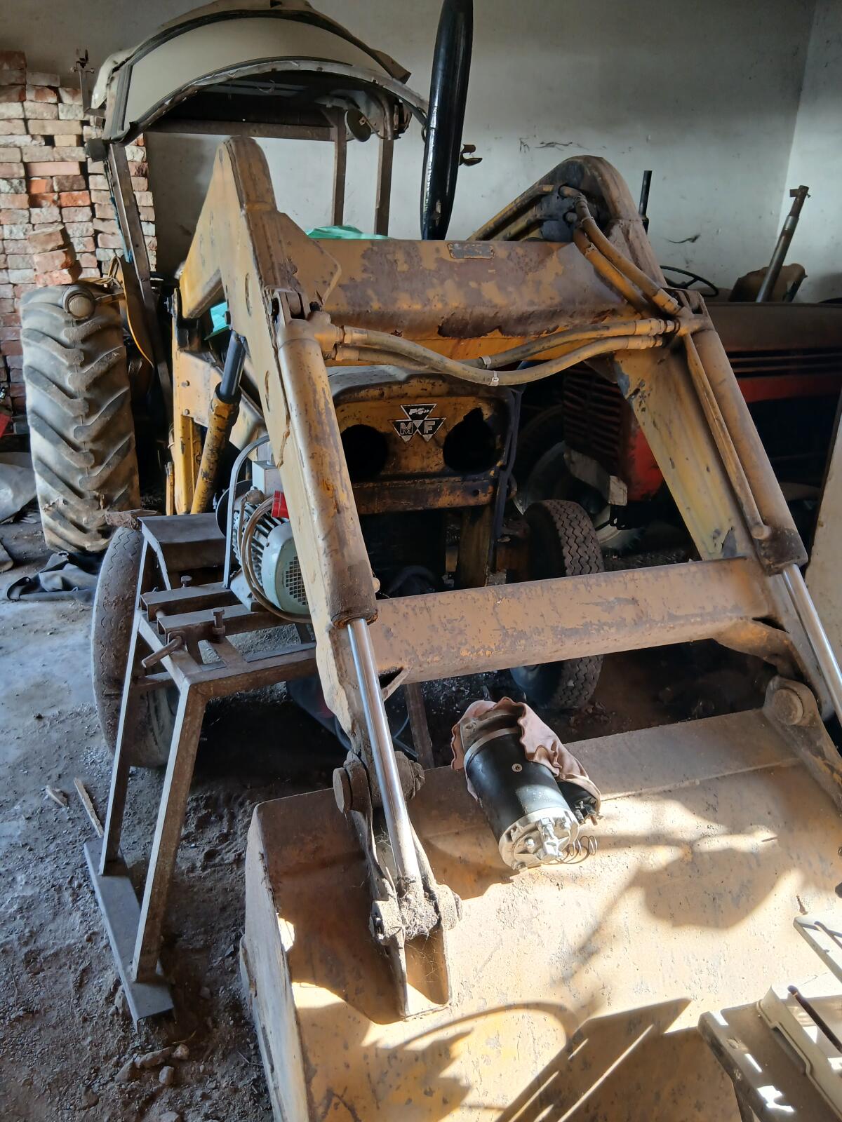 Traktor Massey Ferguson 3