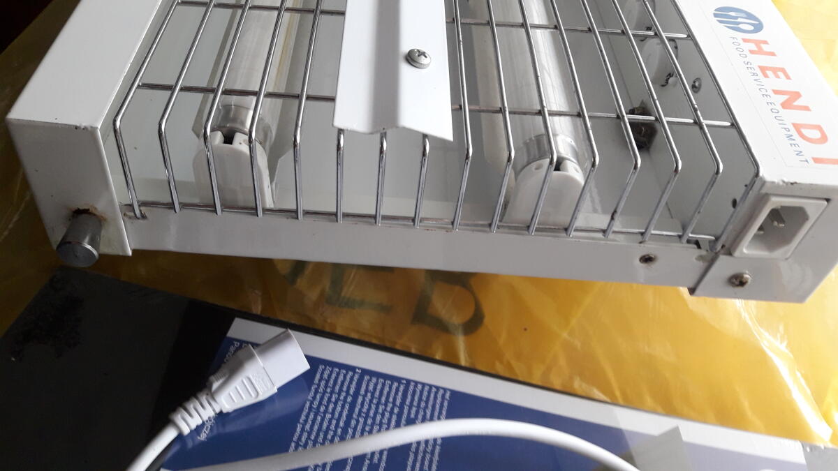 Fliegenvernichter für Verarbeitungsraum 2