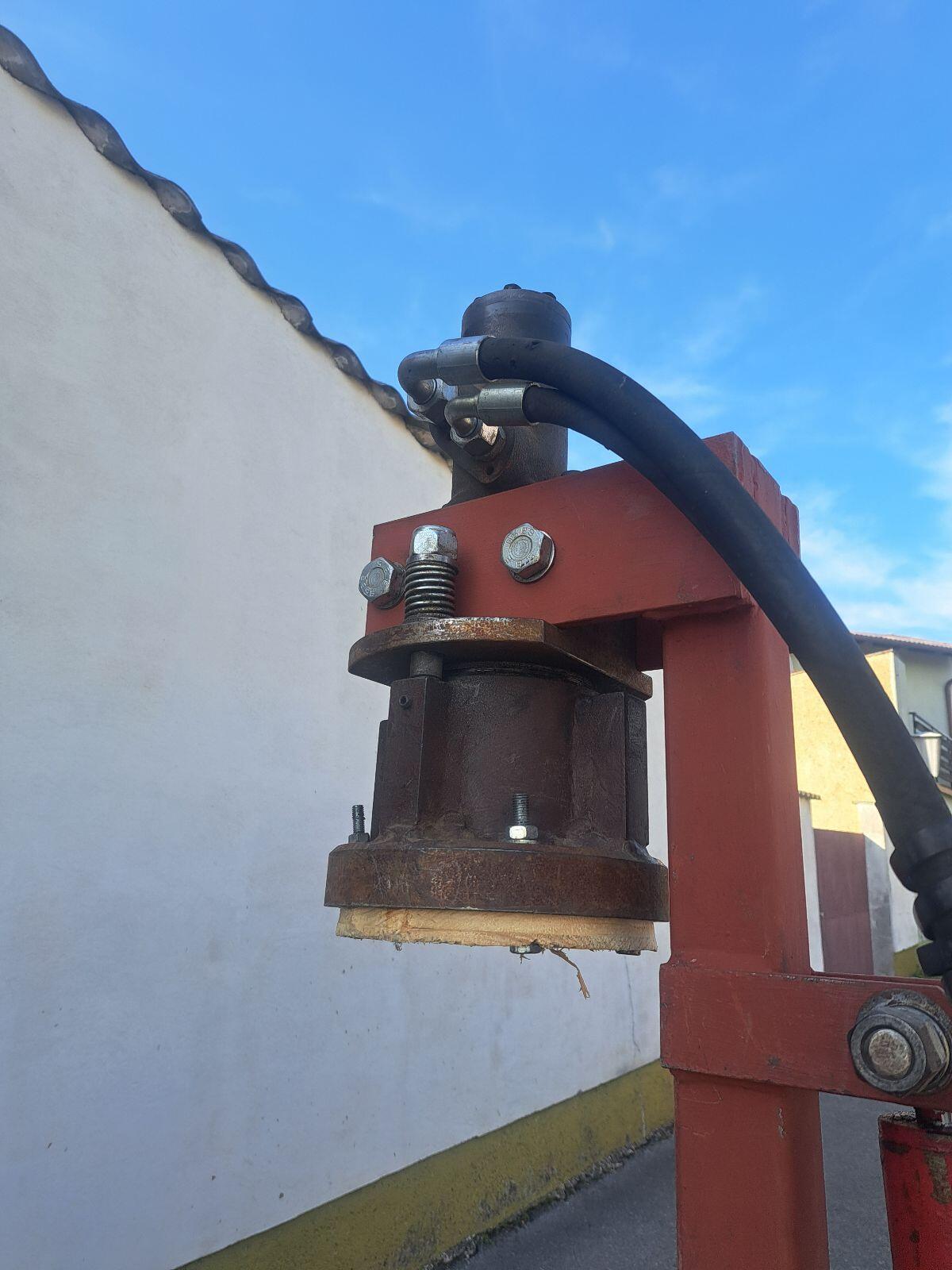 Hydraulische Pfahlramme für Weingarten 1