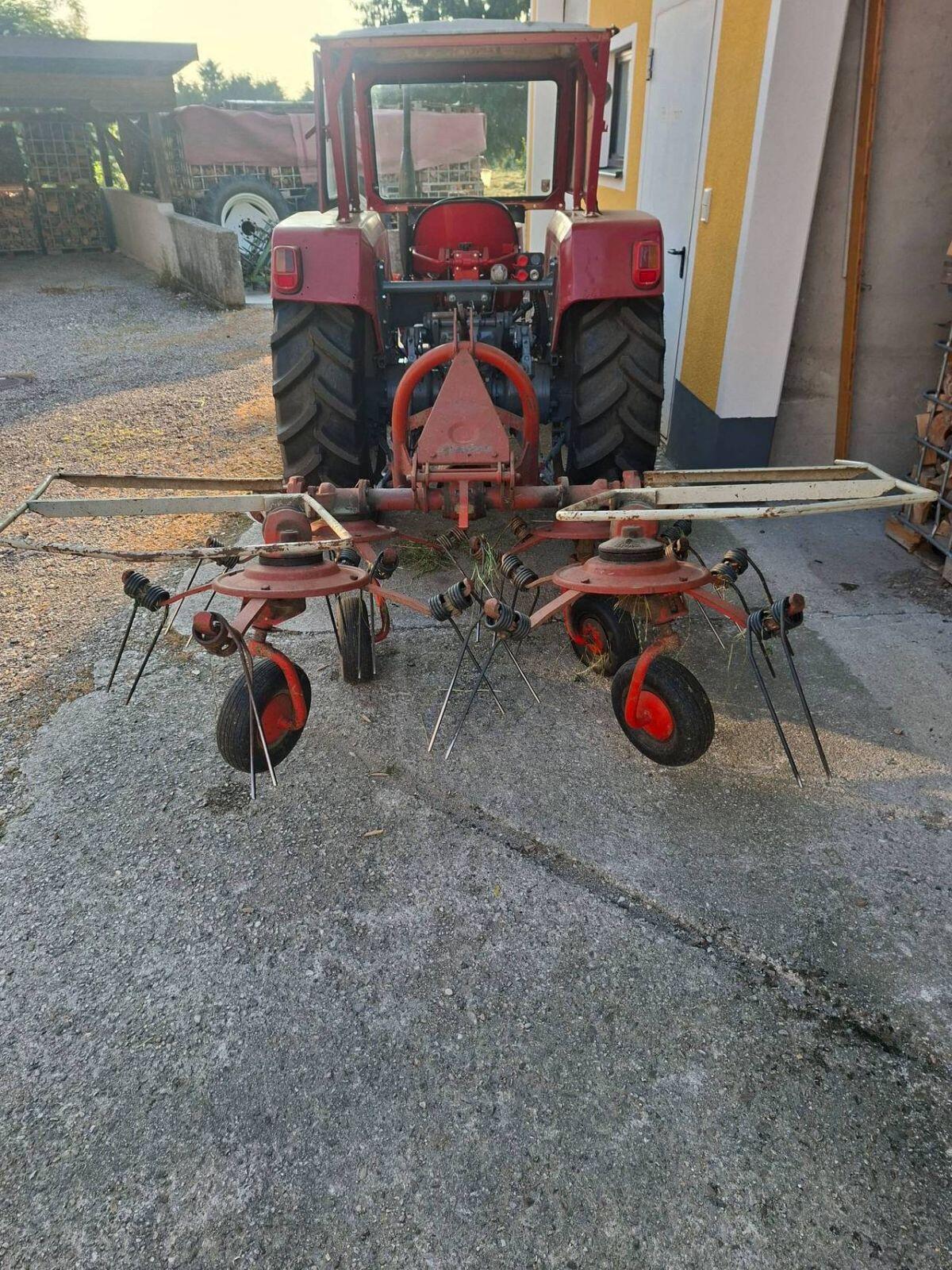 Verkaufe Kuhn Kreiselheuer 1