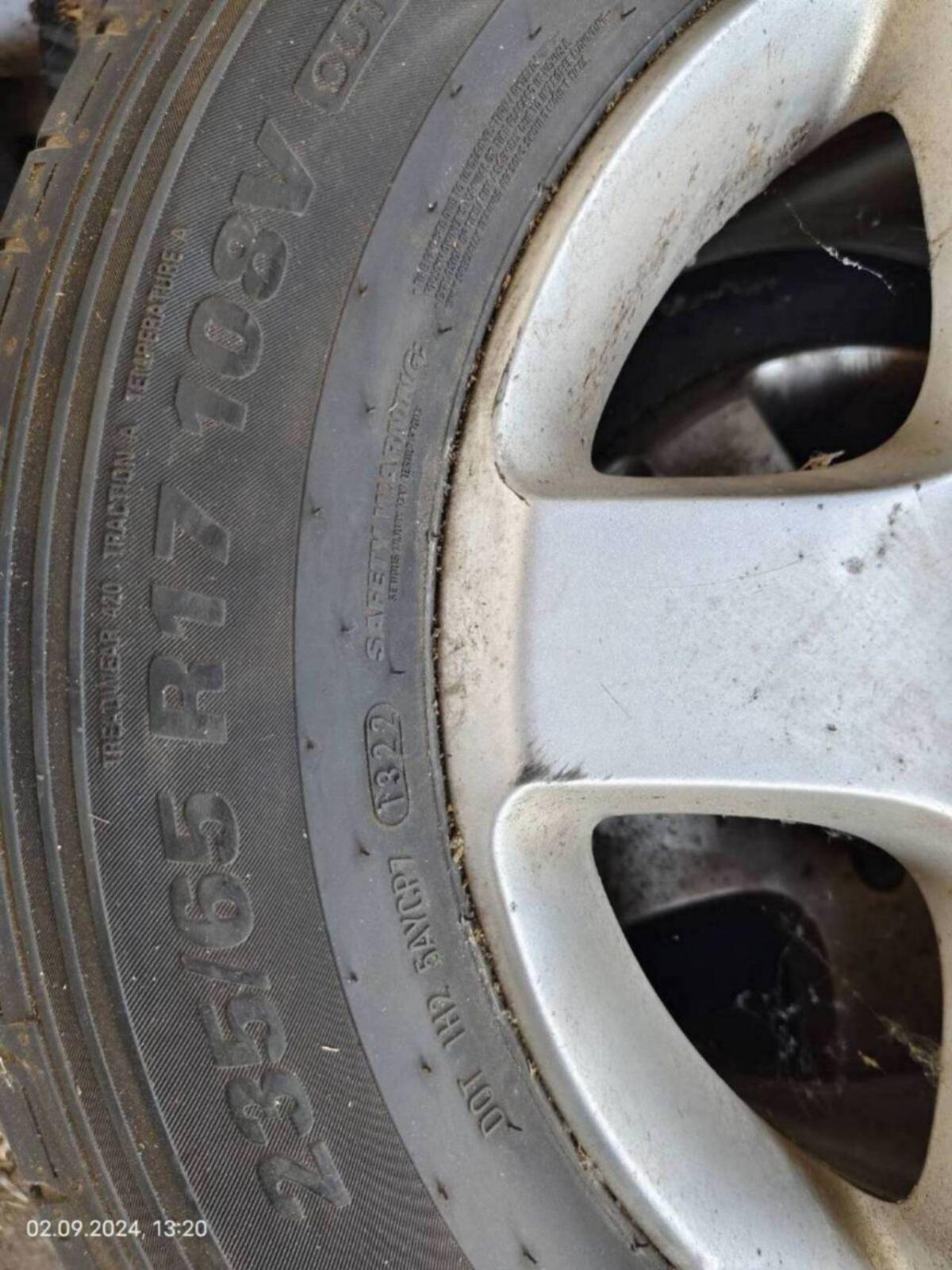 Sommerreifen auf Alufelgen für VW Touareg 3