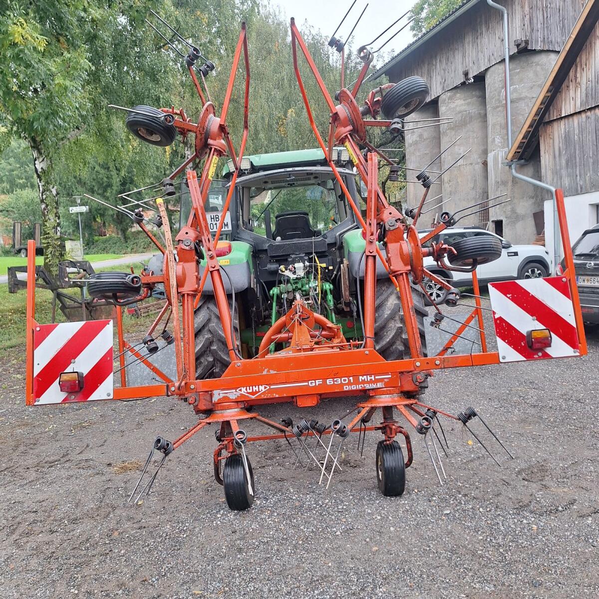 Kuhn GF 6301 Kreiselzettwender 2
